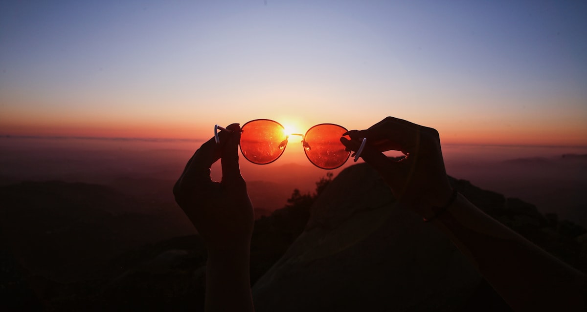 Protection solaire certifiee - Lunettes eclipse SUNLY