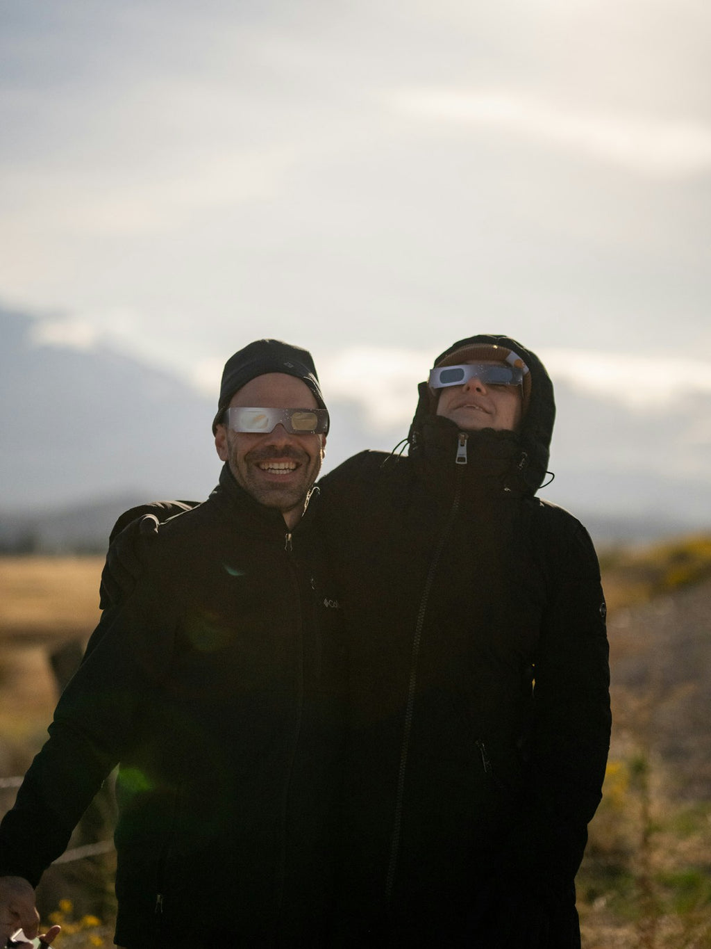 Observer l eclipse solaire 2026 avec lunettes certifiees SUNLY